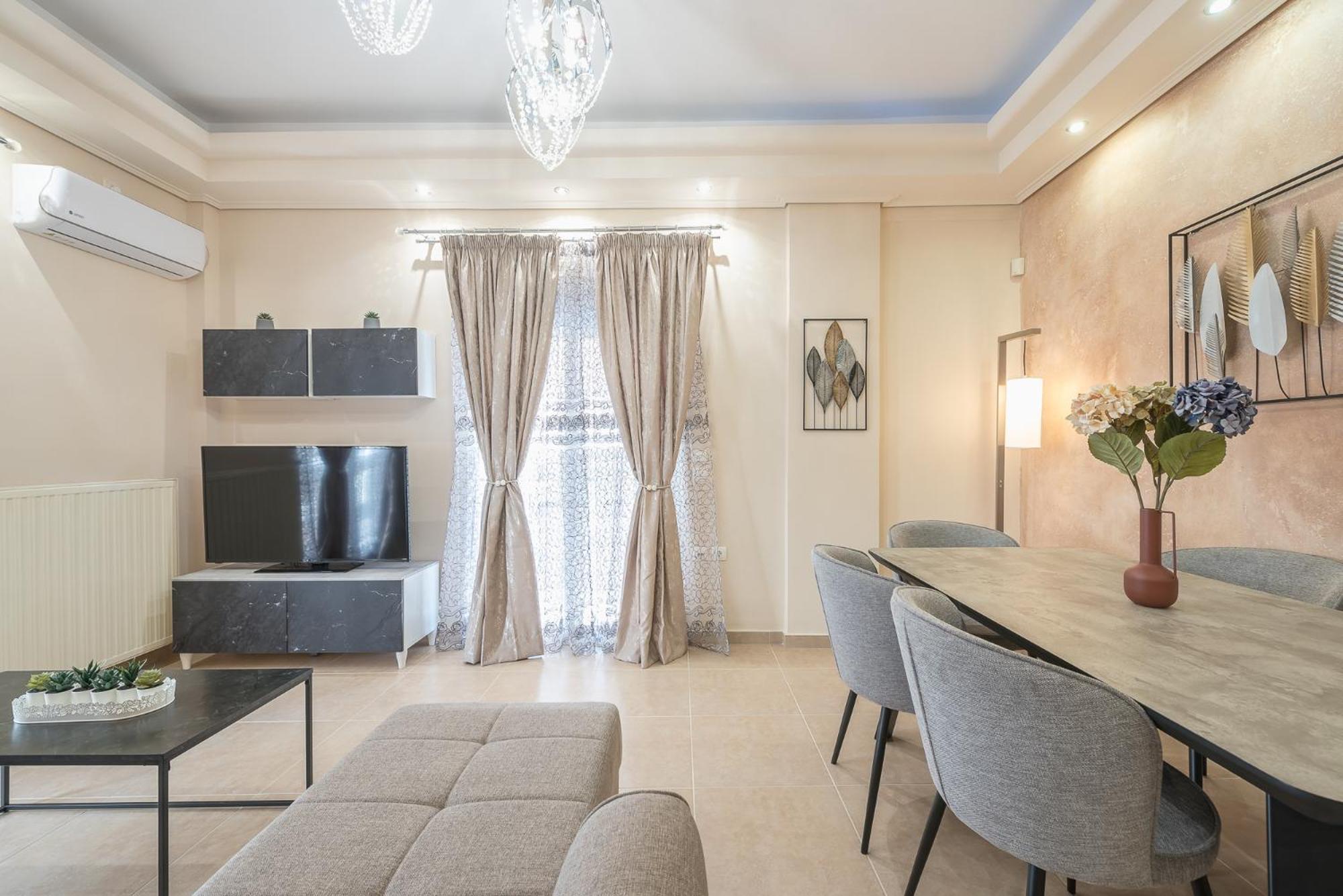 Myilios Luxury Petralona Center