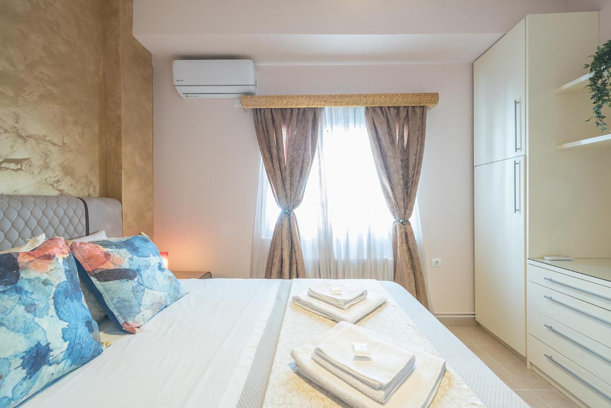 Myilios Luxury Petralona Center *